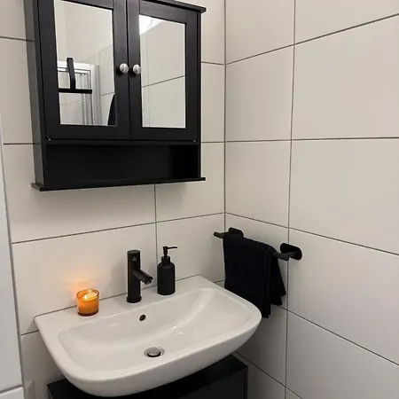 Апартаменты Cozy - 5 Min From Main Station *