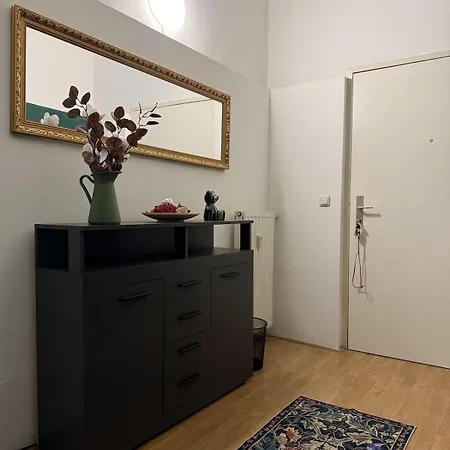 Apartment Cozy - 5 Min From Main Station *