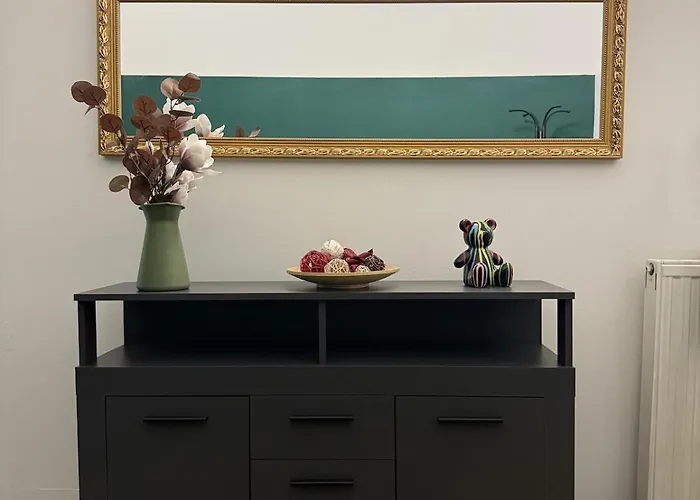 Lägenhet Cozy - 5 Min From Main Station Graz